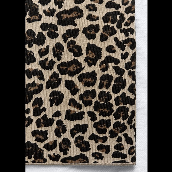 ANIMAL PRINT STRETCH KNIT DRESS - Picture 5 of 5